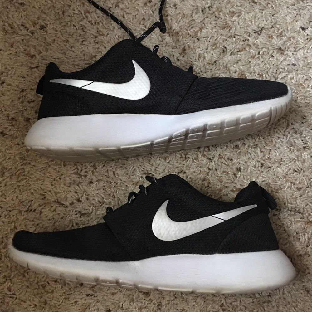Nike Roshe Runs (Womens)